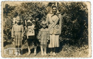 1958. I Komunia święta Jana Dziadyk, od lewej: Krystyna, Jan, Maria i Aleksandra Dziadyk, 